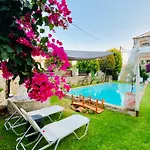 Despoina's Maisonette At Rafaella Tatil Evi